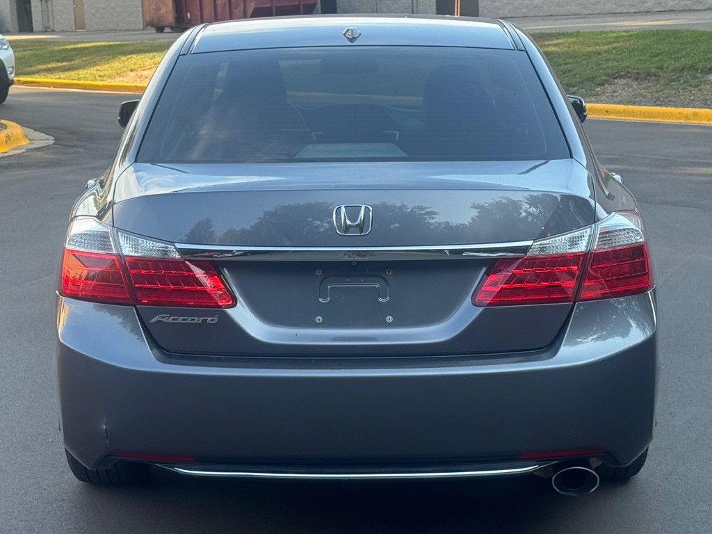 2015 Honda Accord Image 5