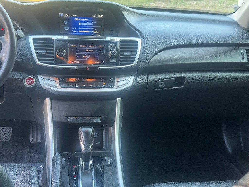 2015 Honda Accord Image 10