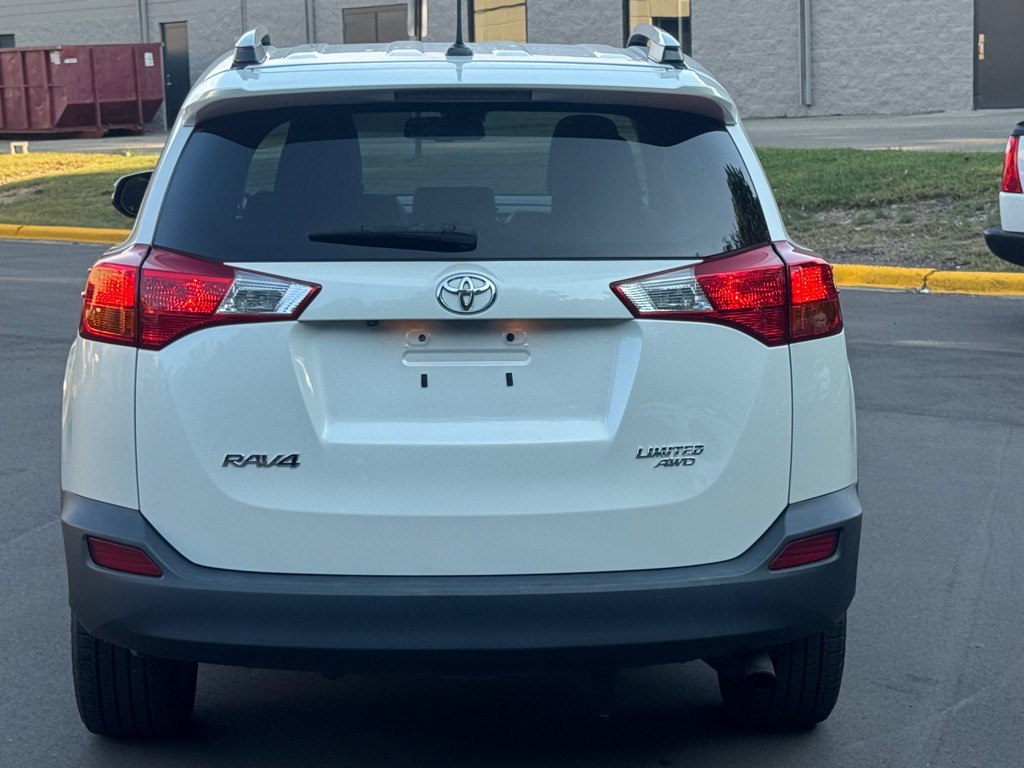 2015 Toyota Rav4 Image 4