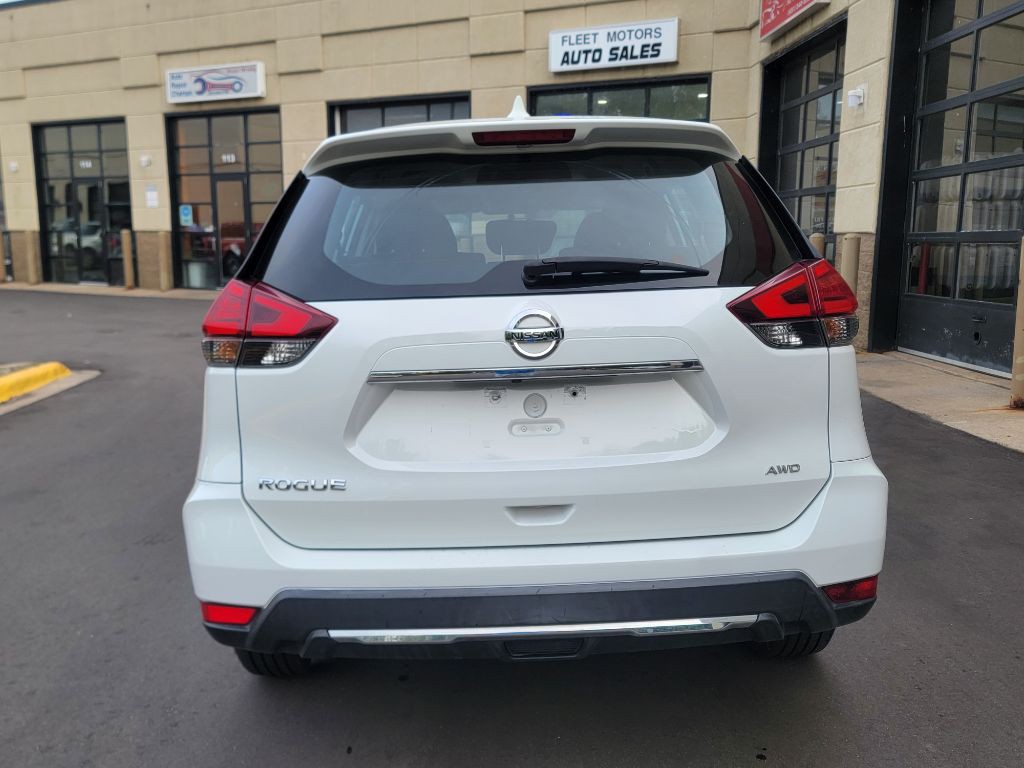 2017 Nissan Rogue Image 9