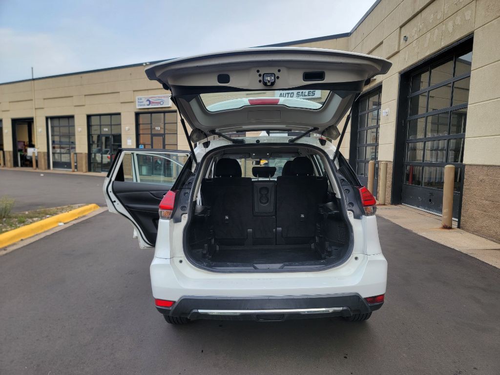 2017 Nissan Rogue Image 11