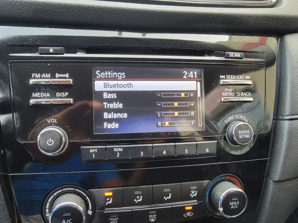 2017 Nissan Rogue Image 21