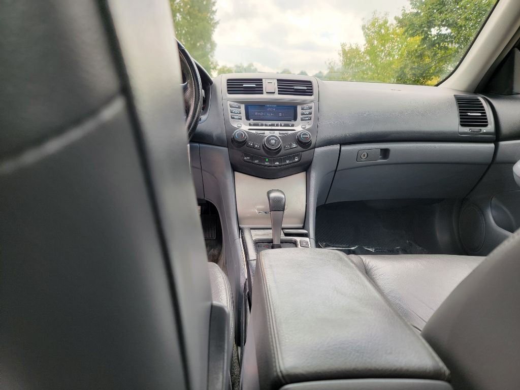 2006 Honda Accord Image 11