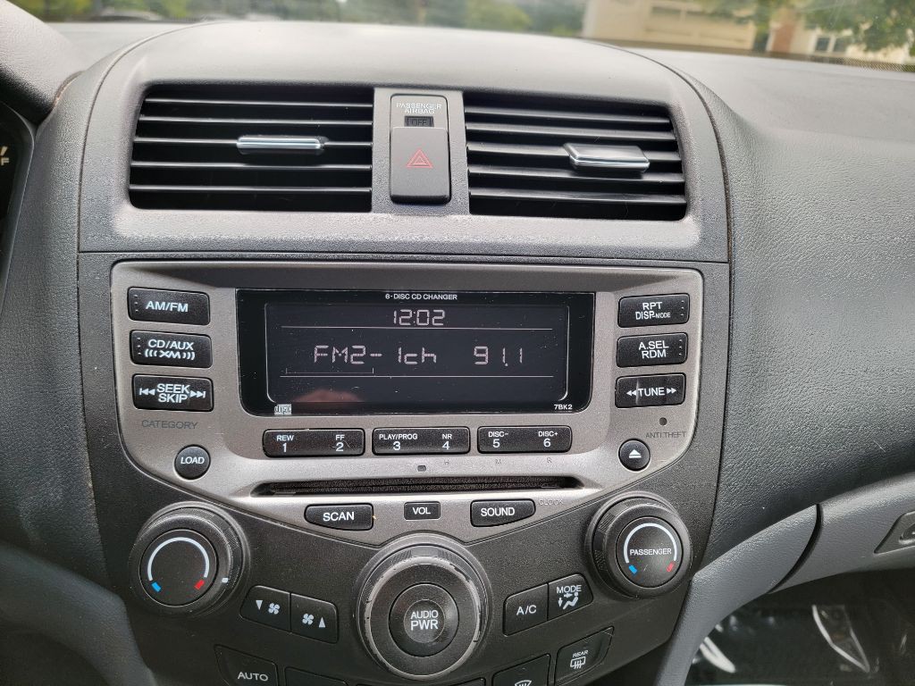 2006 Honda Accord Image 18