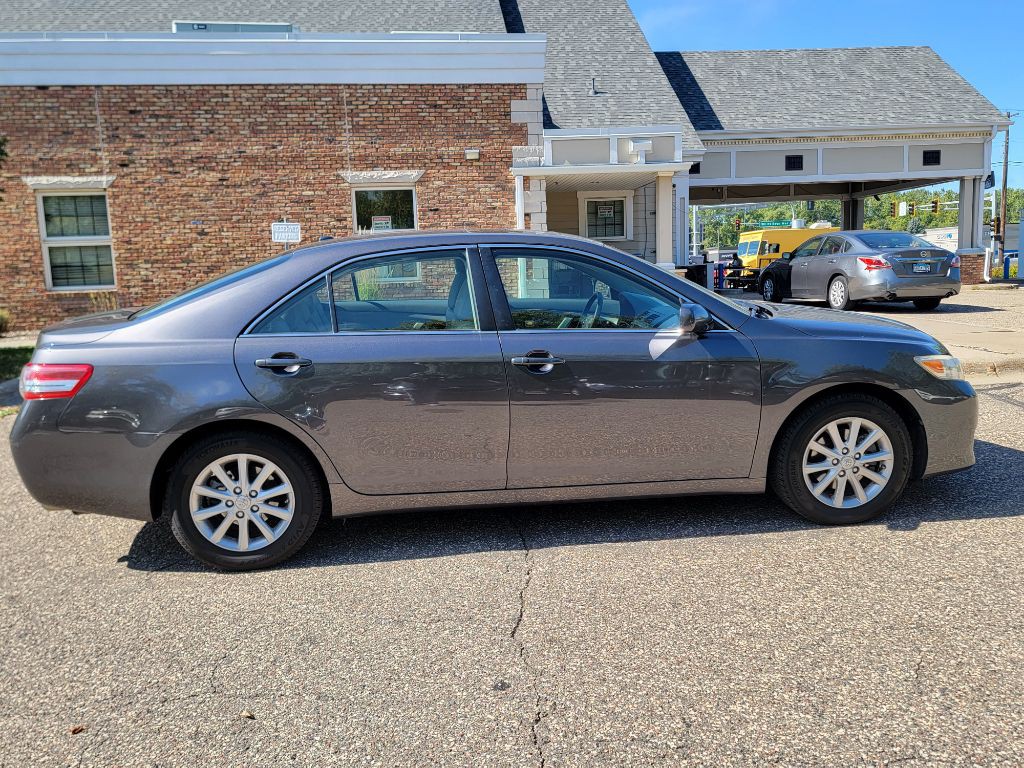 2010 Toyota Camry Image 11