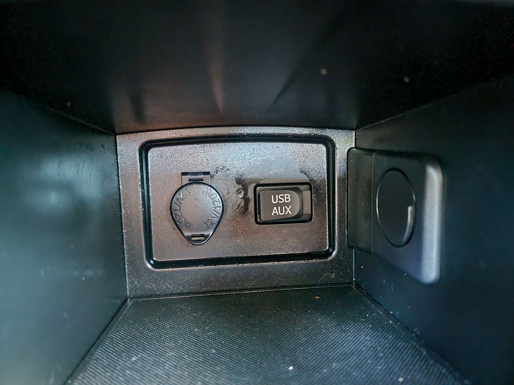 2010 Toyota Camry Image 25