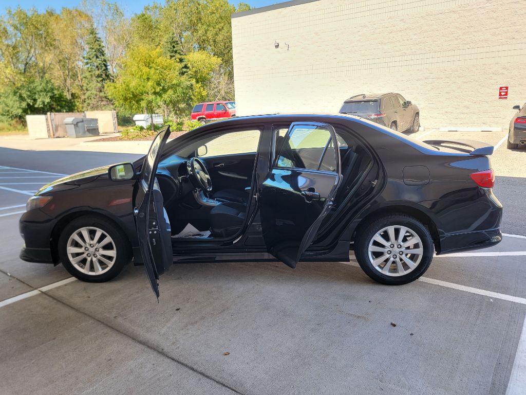 2010 Toyota Corolla Image 8