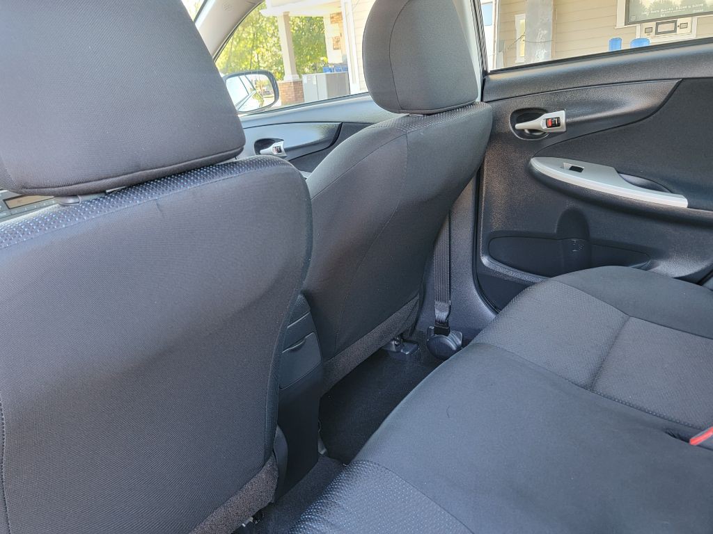 2010 Toyota Corolla Image 10