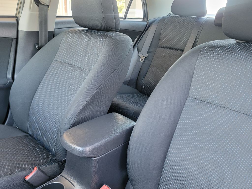 2010 Toyota Corolla Image 12