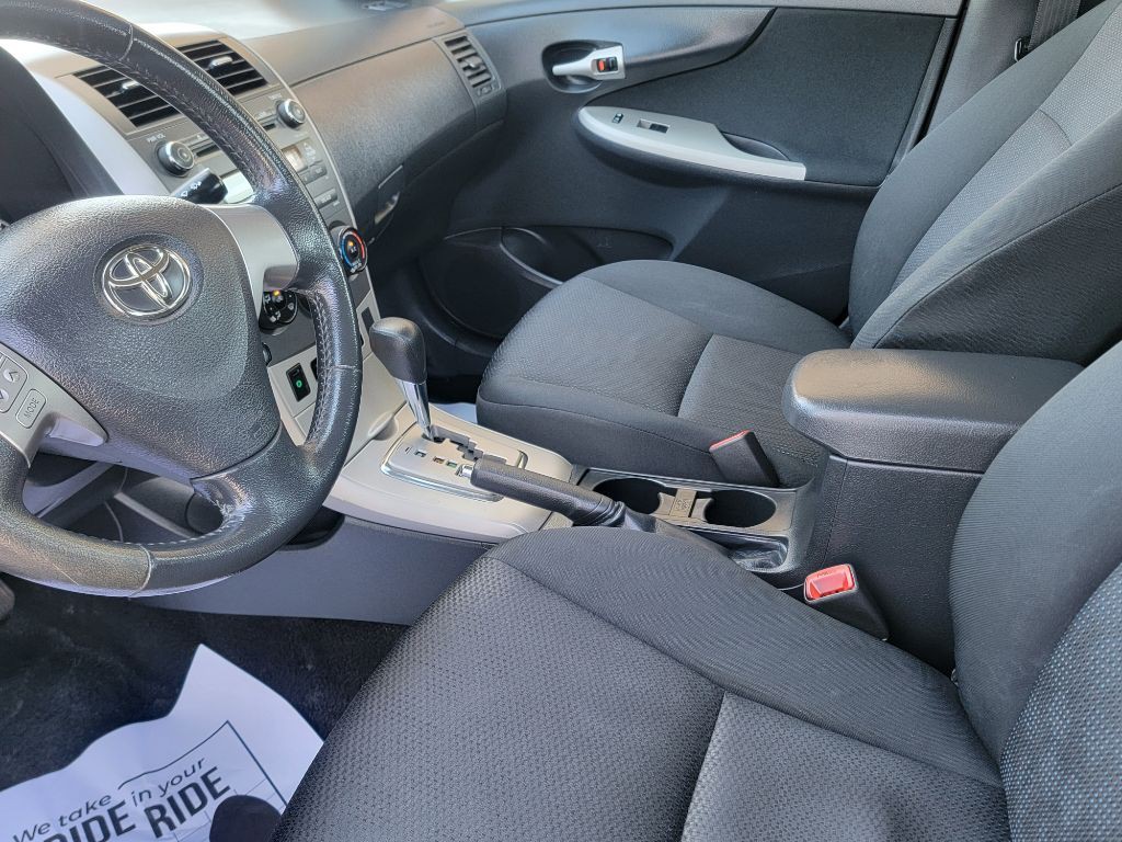 2010 Toyota Corolla Image 14