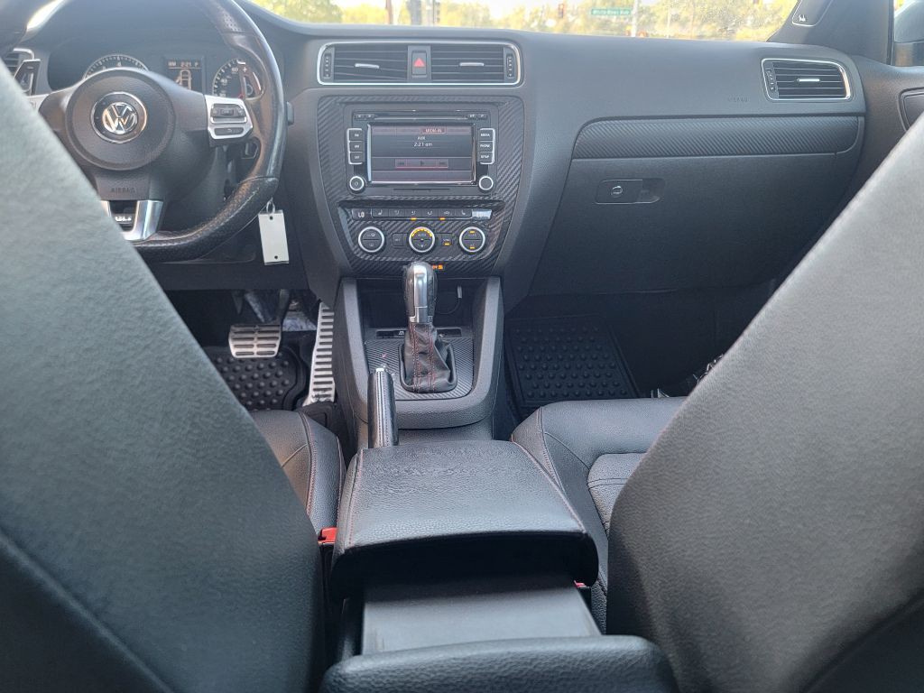 2013 Volkswagen Jetta Image 11