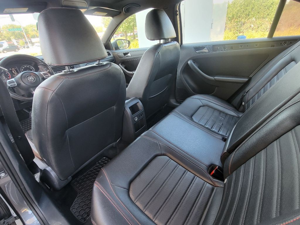 2013 Volkswagen Jetta Image 12
