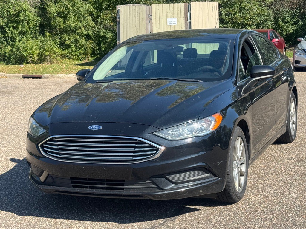 2017 Ford Fusion Image 2