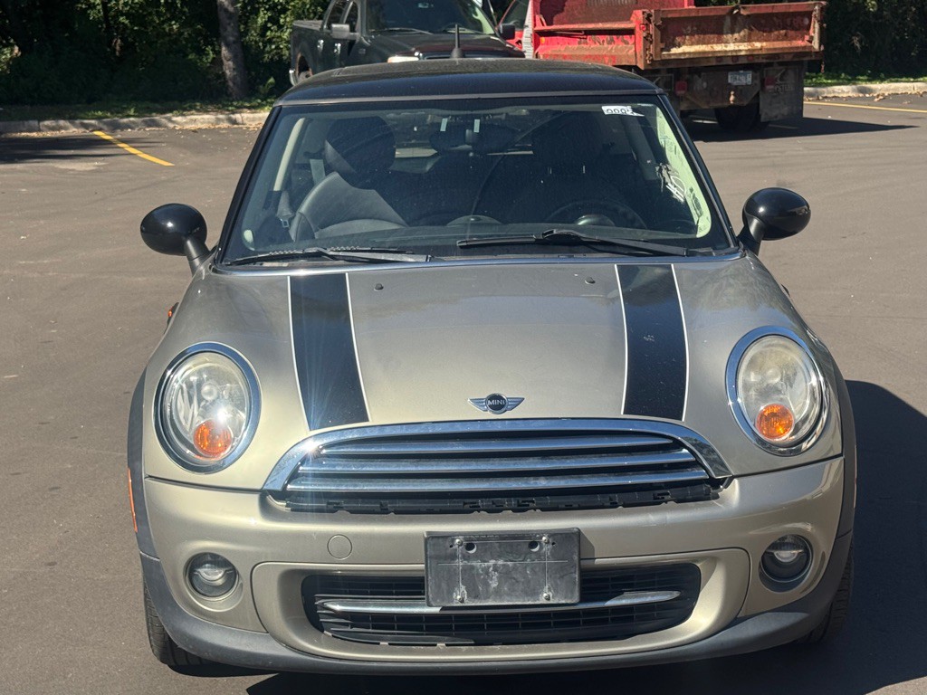 2011 MINI Cooper Image 10