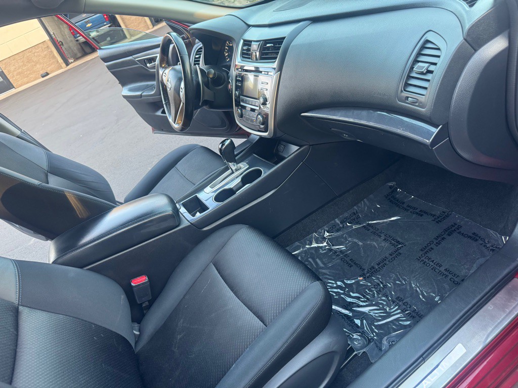 2018 Nissan Altima Image 8