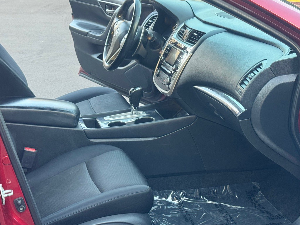 2018 Nissan Altima Image 14