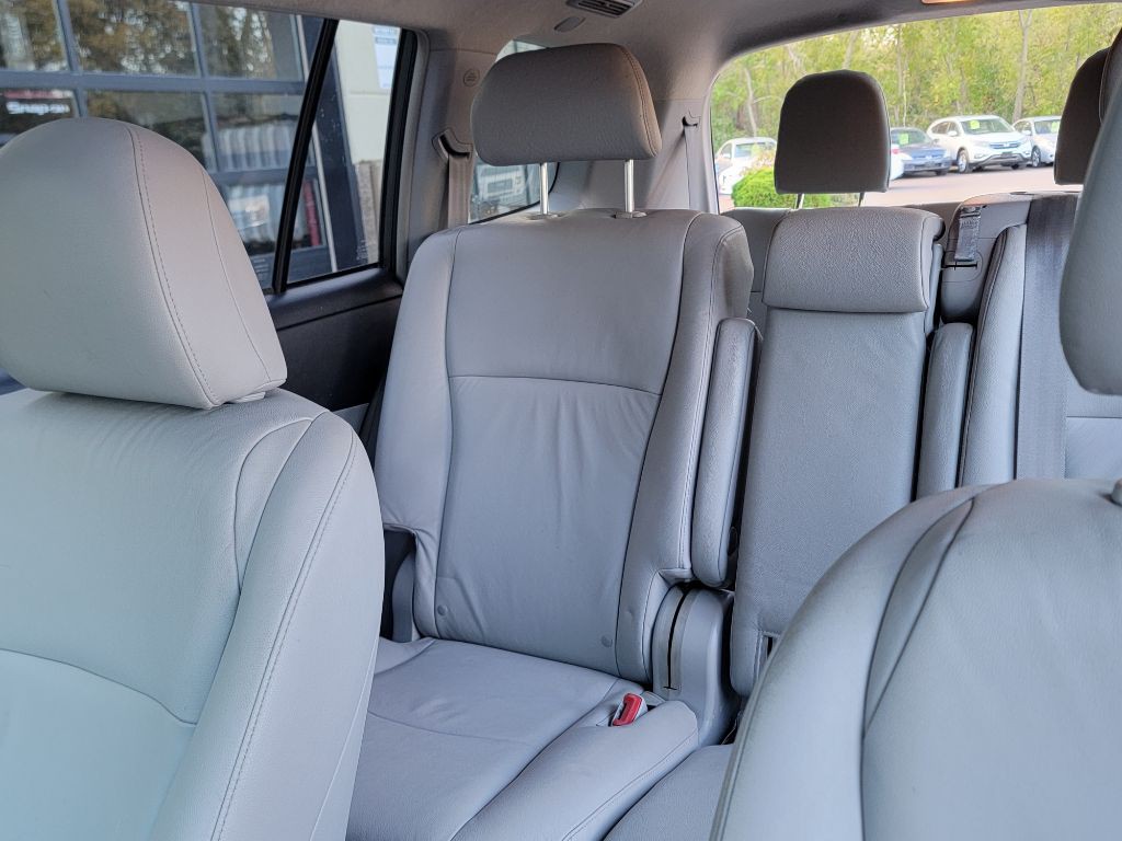 2010 Toyota Highlander Image 13