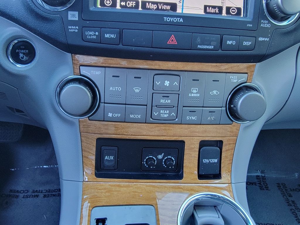 2010 Toyota Highlander Image 20