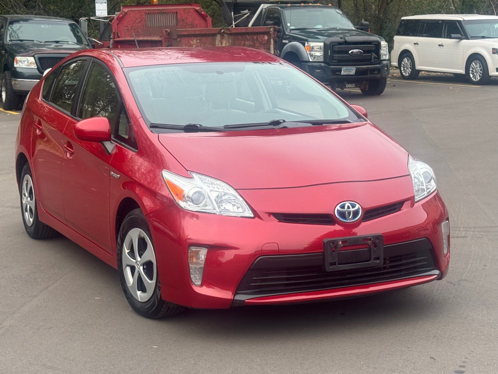 2015 Toyota Prius Image 2