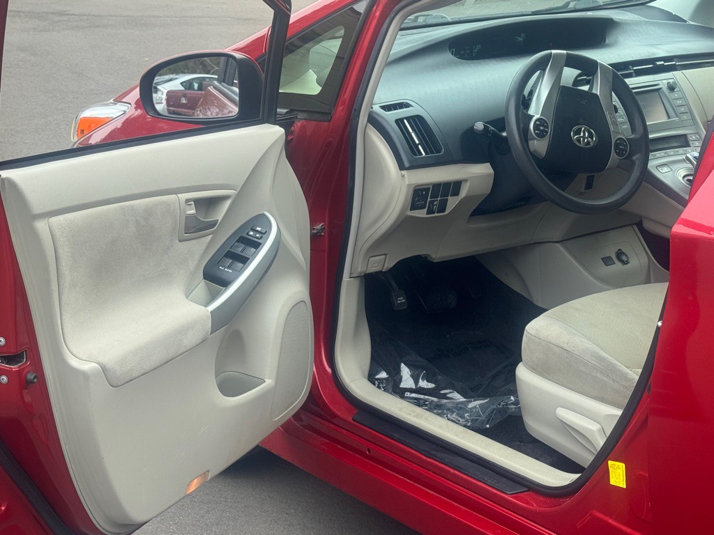 2015 Toyota Prius Image 6