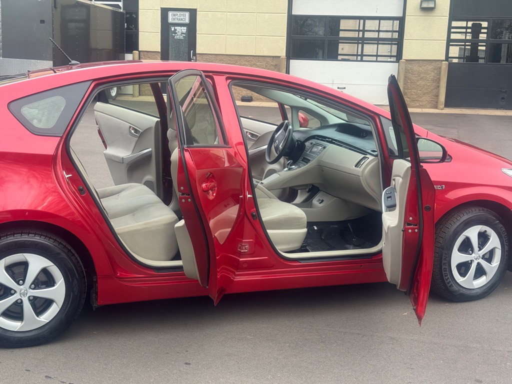 2015 Toyota Prius Image 8