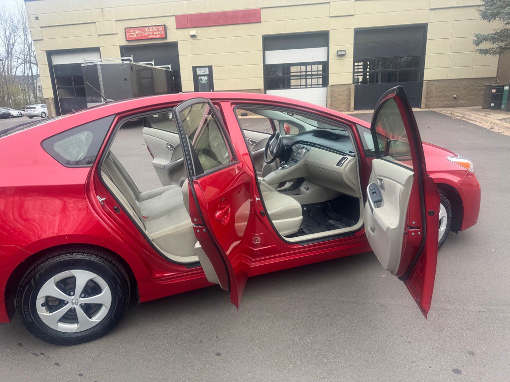 2015 Toyota Prius Image 9