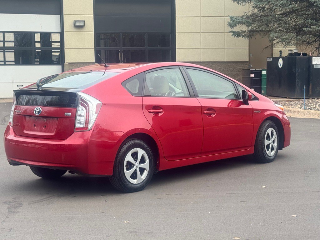 2015 Toyota Prius Image 13