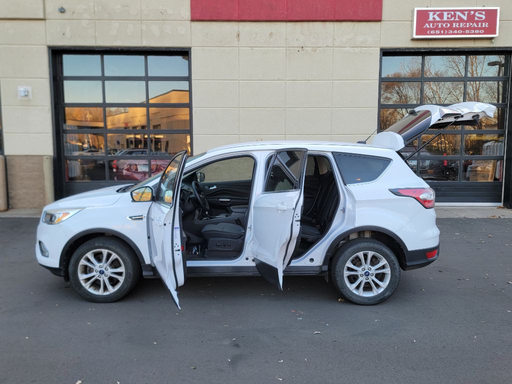 2017 Ford Escape Image 10