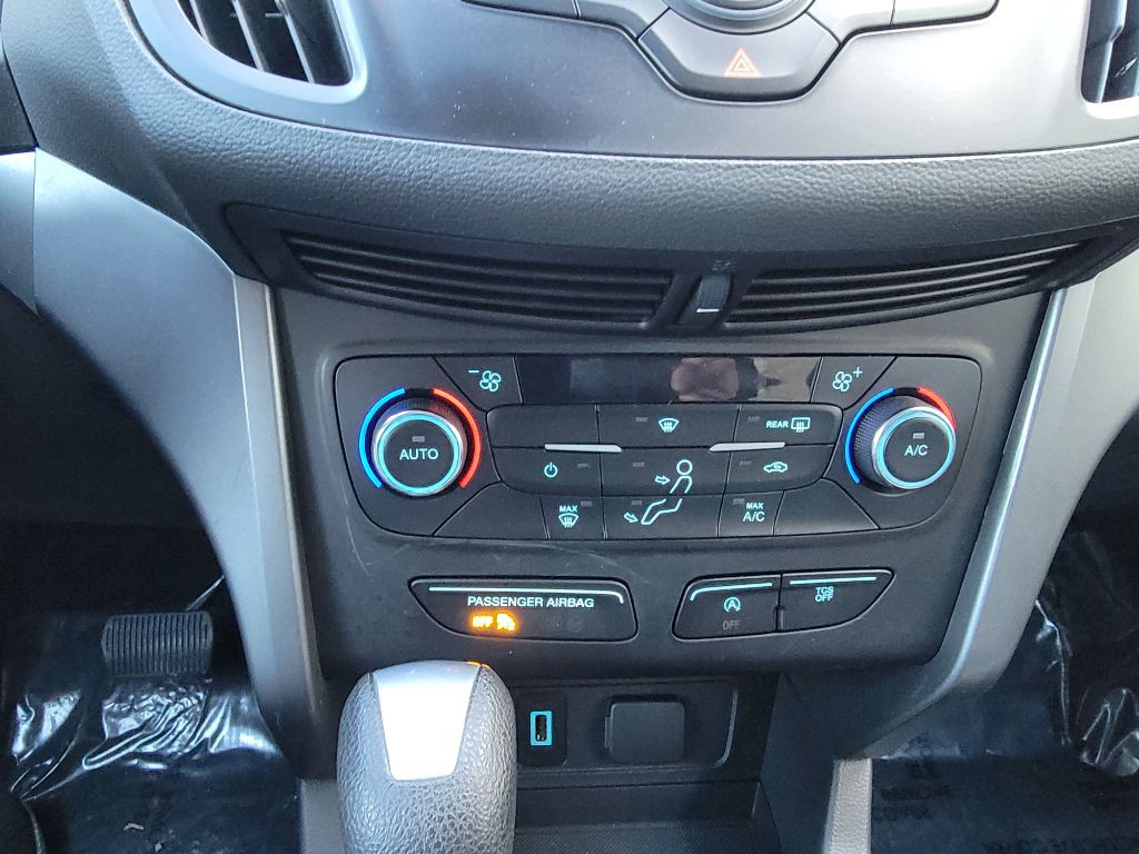 2017 Ford Escape Image 21