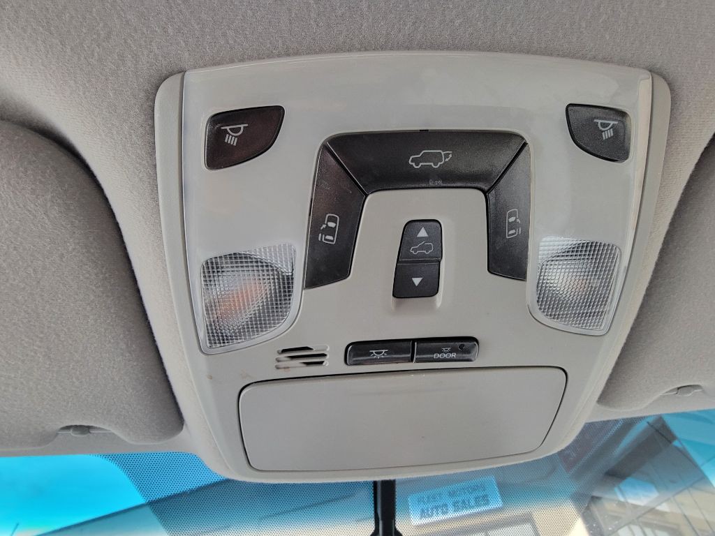 2014 Toyota Sienna Image 23