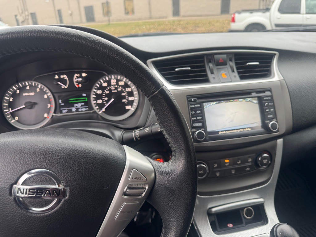 2014 Nissan Sentra Image 13