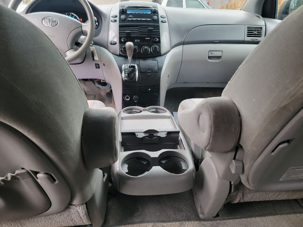 2006 Toyota Sienna Image 11