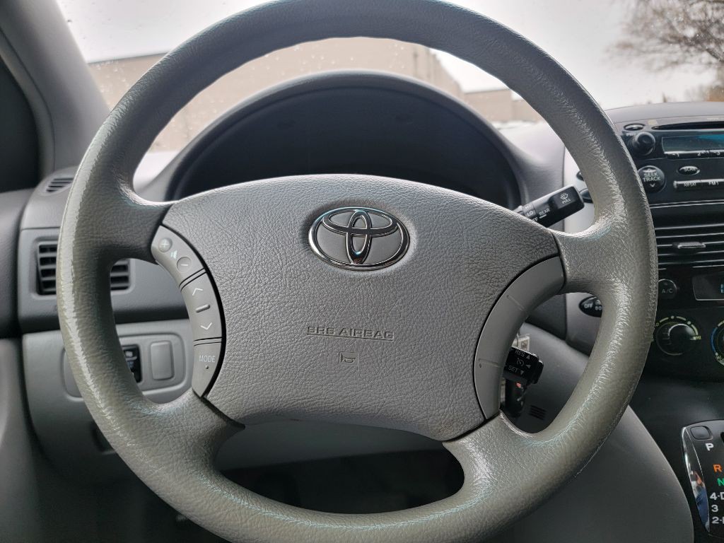 2006 Toyota Sienna Image 22