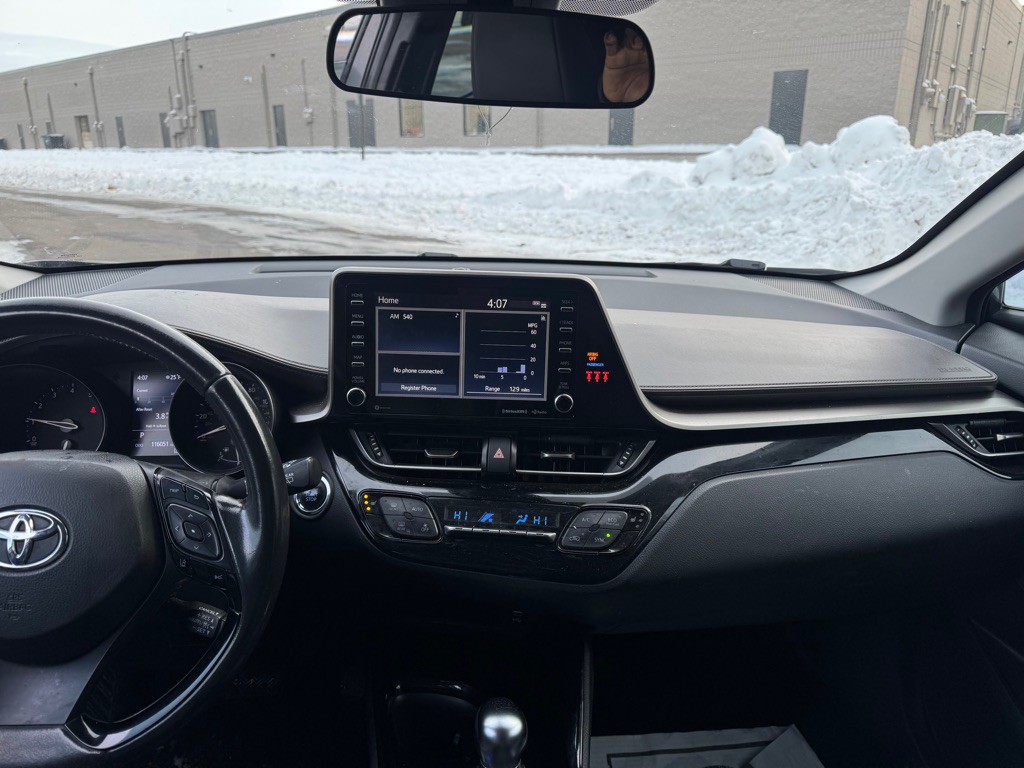 2022 Toyota C-HR Image 12