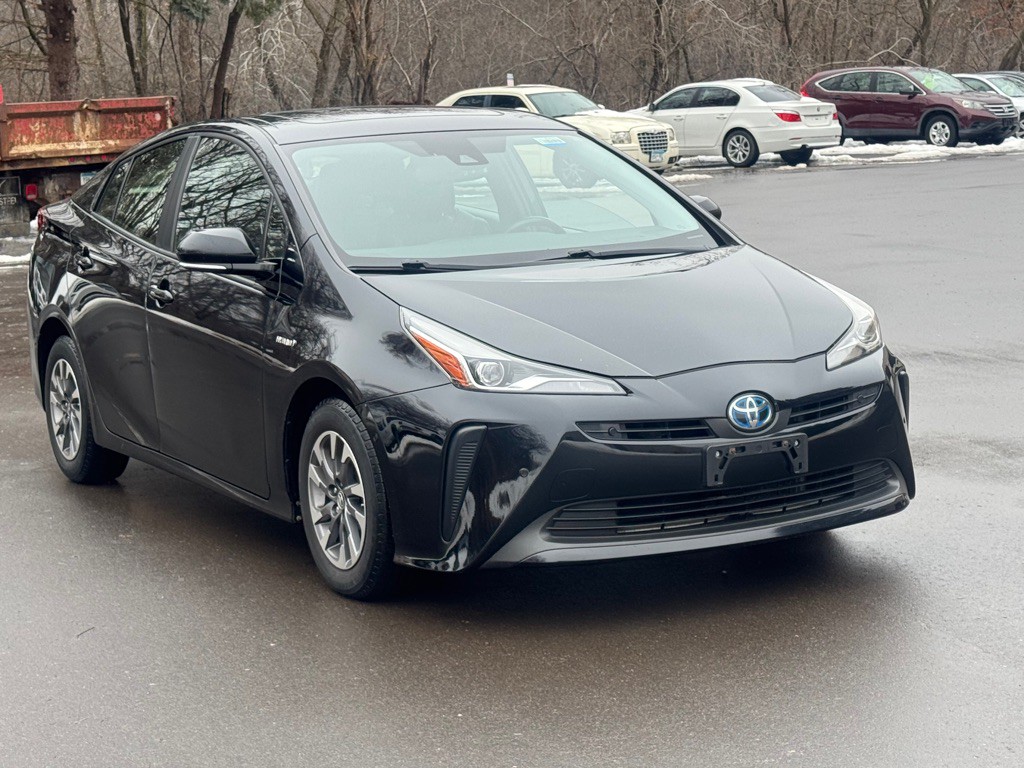 2019 Toyota Prius Image 1