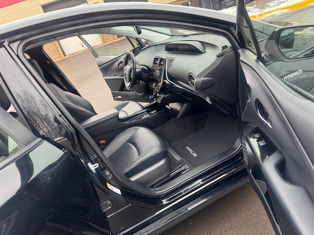 2019 Toyota Prius Image 11