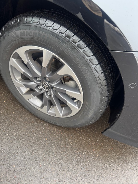 2019 Toyota Prius Image 14