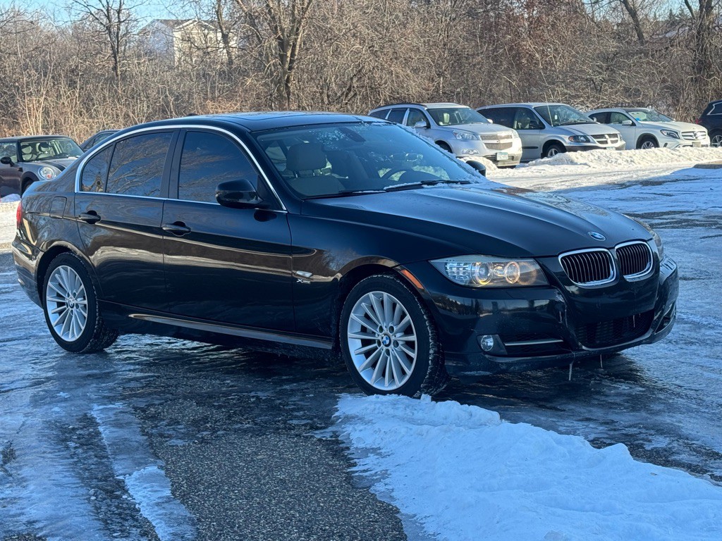 2011 BMW 3 Series Image 10