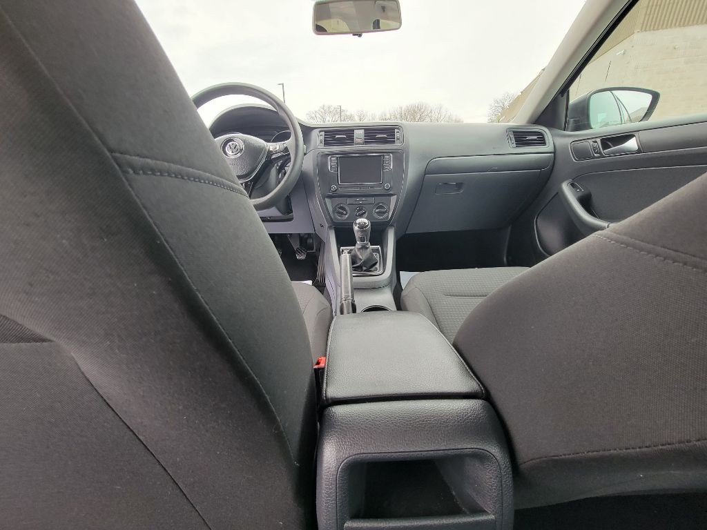 2015 Volkswagen Jetta Image 10