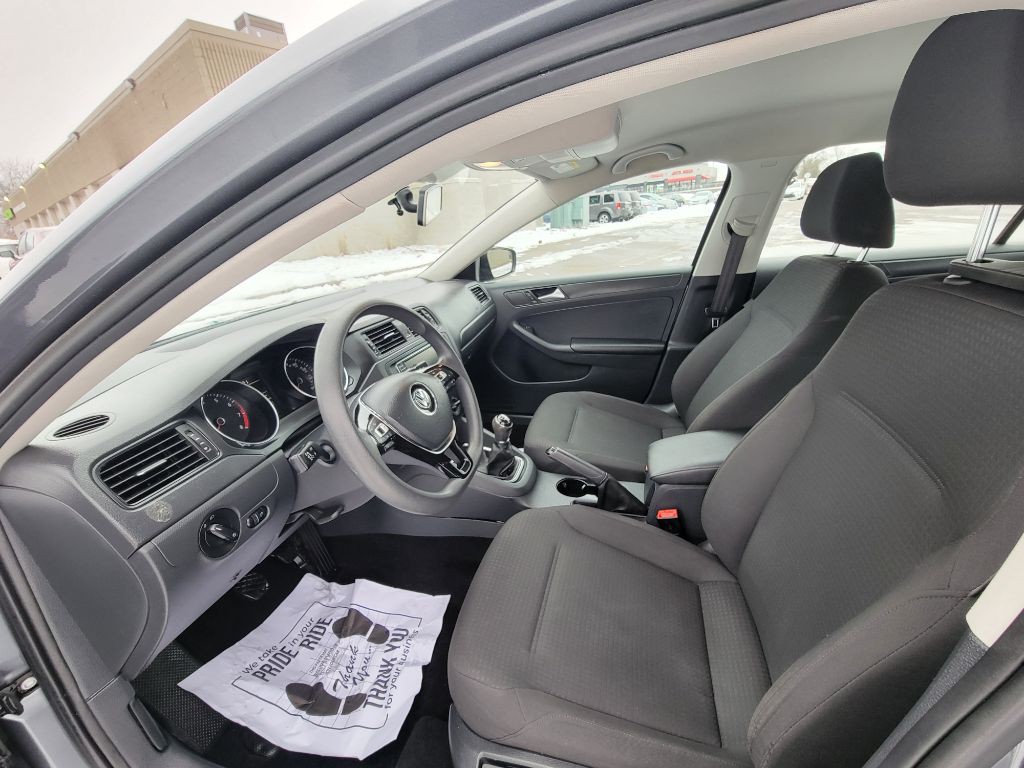 2015 Volkswagen Jetta Image 12