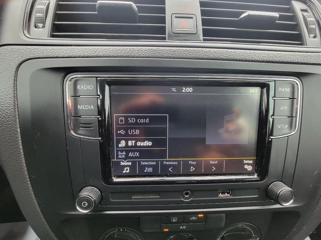 2015 Volkswagen Jetta Image 15