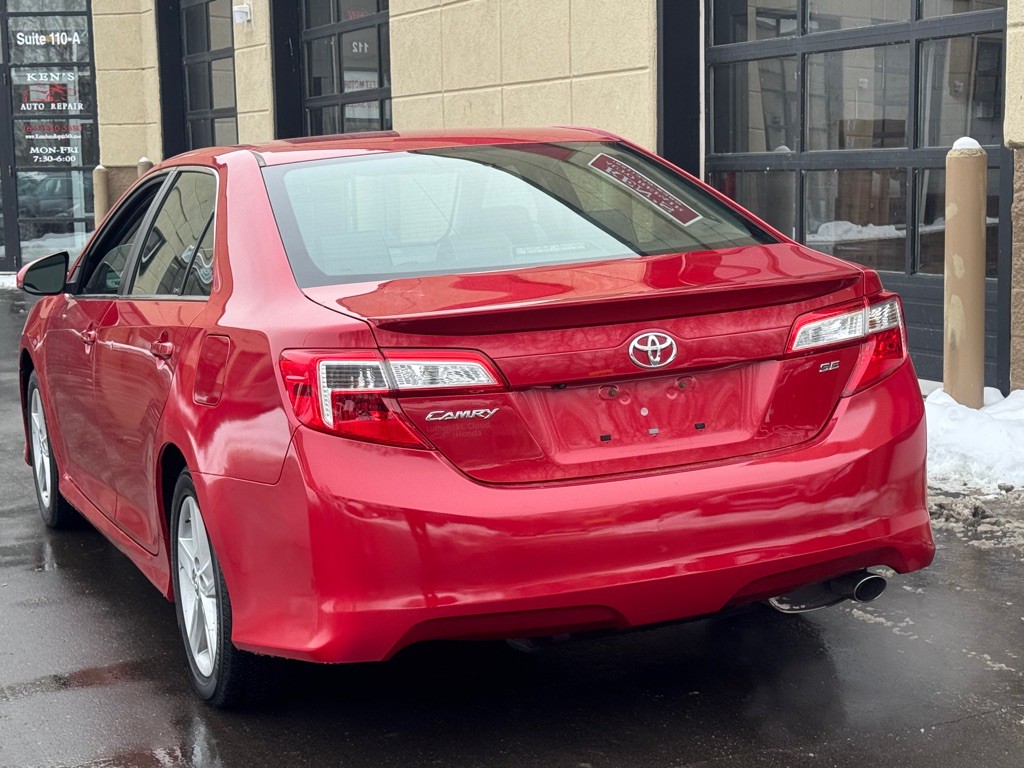 2014 Toyota Camry Image 3