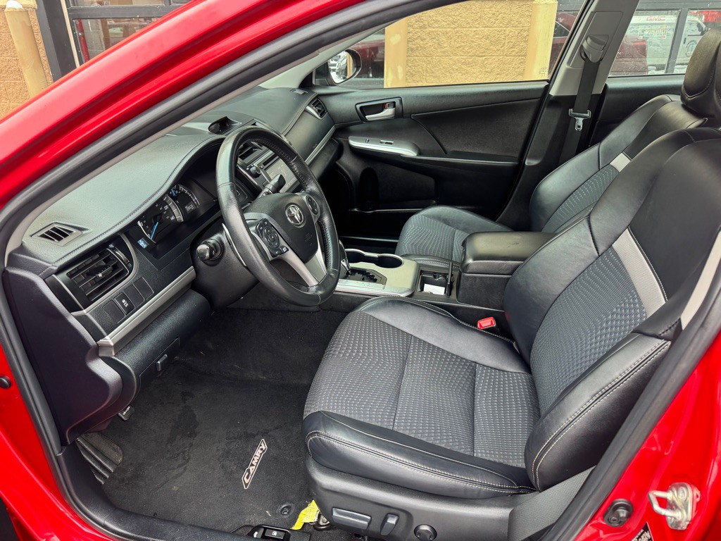 2014 Toyota Camry Image 5