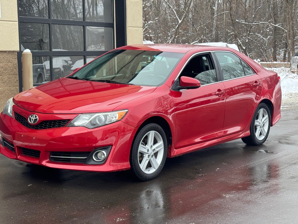 2014 Toyota Camry Image 11