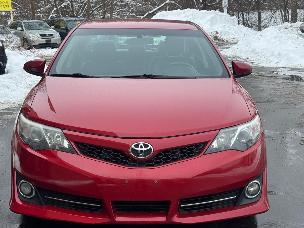 2014 Toyota Camry Image 15