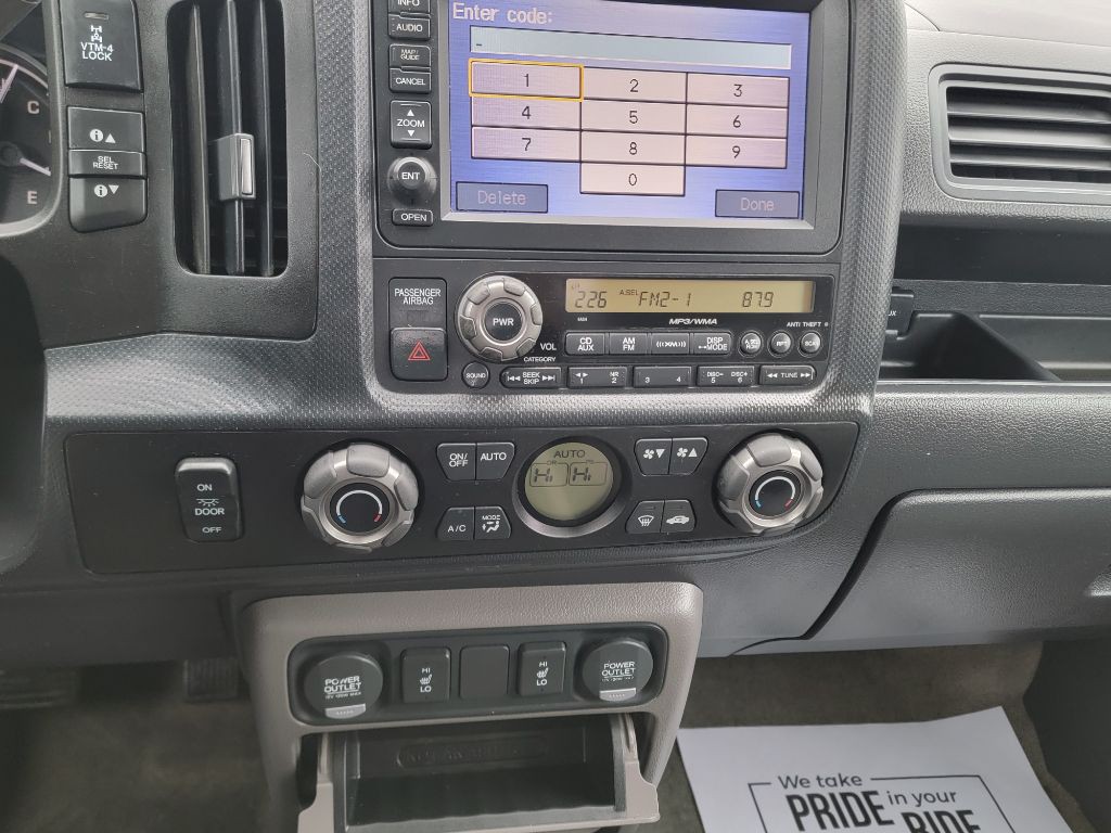 2013 Honda Ridgeline Image 18