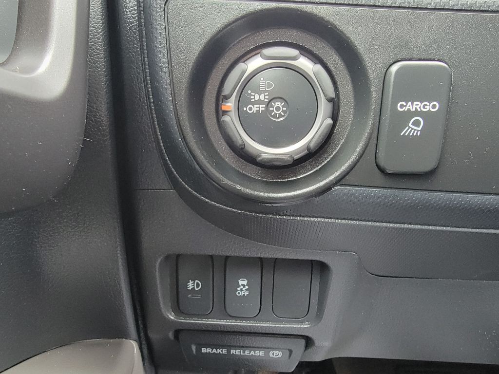 2013 Honda Ridgeline Image 24