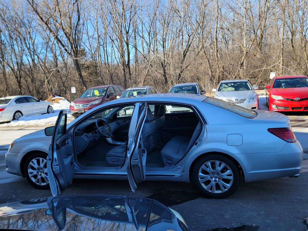 2009 Toyota Avalon Image 9