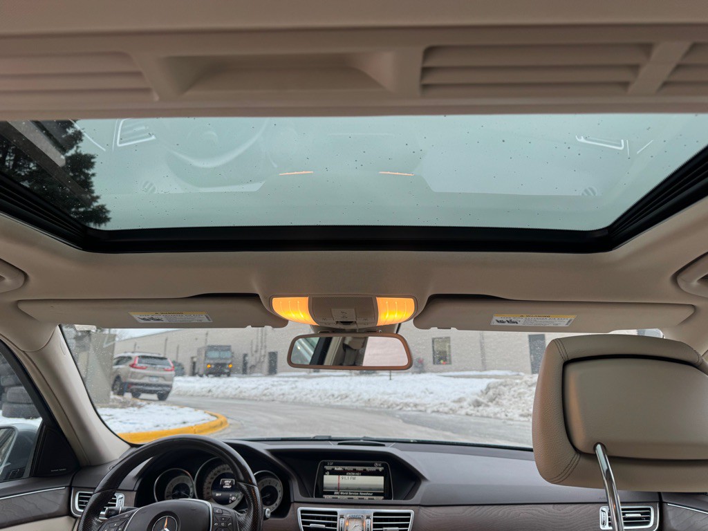 2015 Mercedes-Benz E-Class Image 9