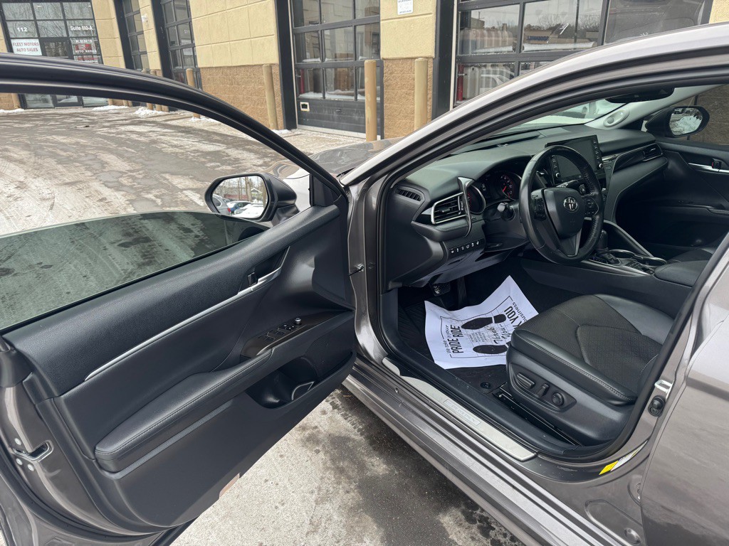 2023 Toyota Camry Image 6